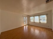 Photo - Glenoaks, 625-633 1/2 Unit 625 1/2