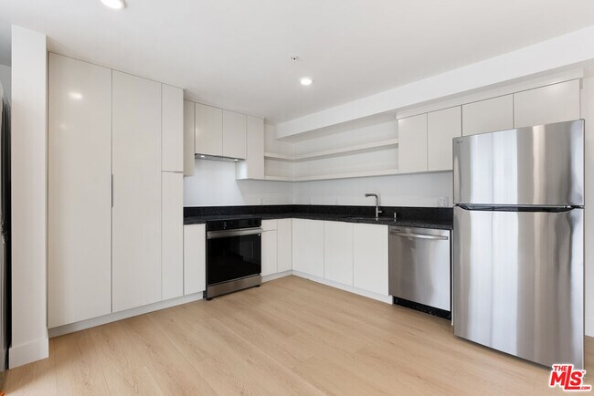 Photo - 8561 Belmont St Unit 1