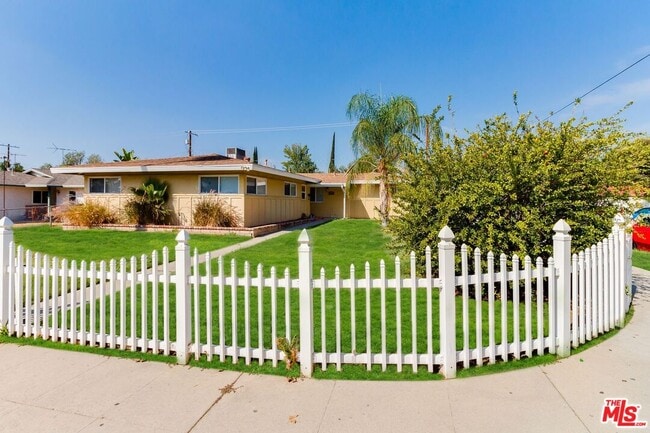 Photo - 11257 Collett Ave