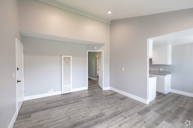 Interior Photo - San Buena Ventura