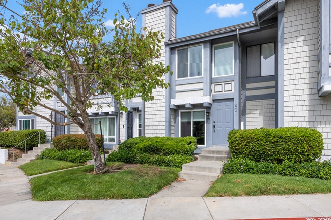 Photo - 844 Bluebell Ct Townhome