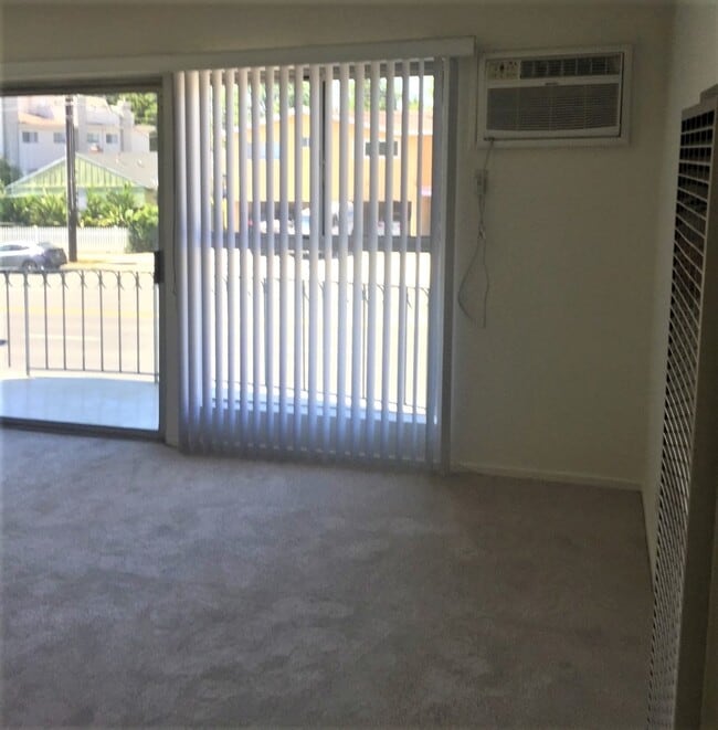 Photo - 14716 W Magnolia Blvd Unit 4