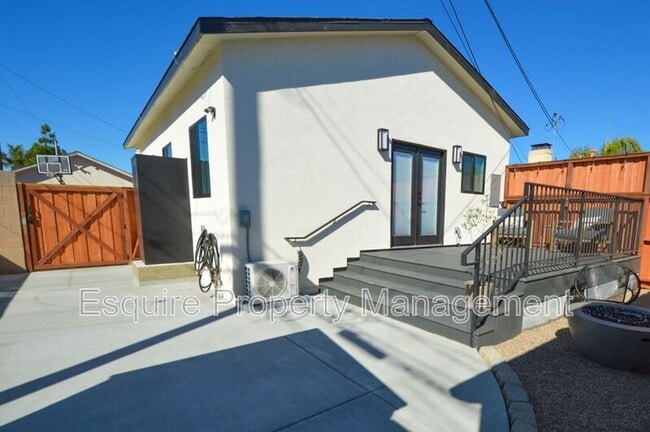 Building Photo - 676 Doris Ave Unit #2