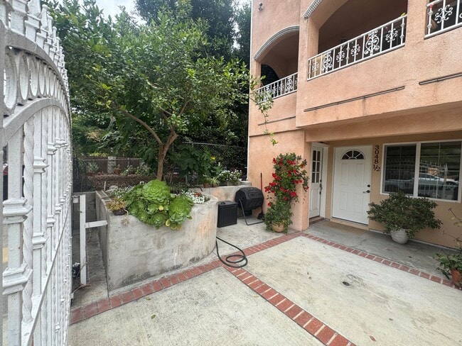 Photo - 3048-3050 Perlita Ave Unit 3048 1/2 ADU