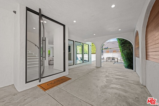 Photo - 201 S Bedford Dr