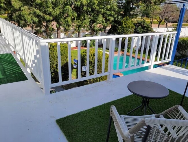 Photo - Resort-style 5 bedroom Thousand Oaks home with a pool!