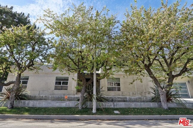 Photo - 15539 Hamner Dr