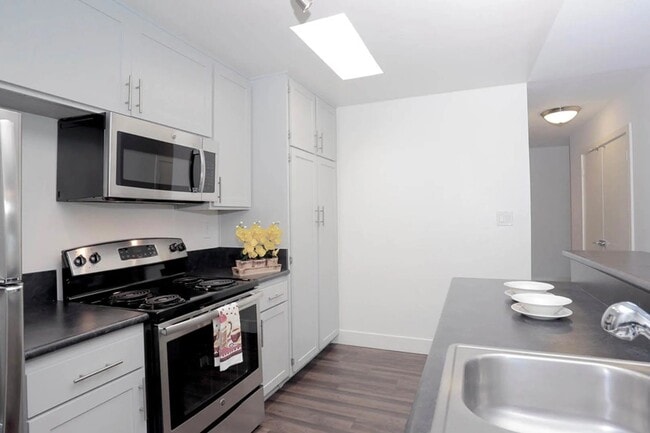 Photo - Waverly at Silverlake