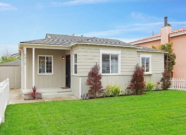 Building Photo - 6470 W 84th Pl