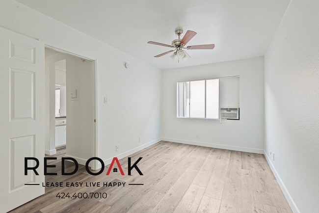 Photo - 4069 Oakwood Ave Unit 16