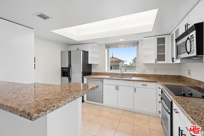 Photo - 13700 Marina Pointe Dr Unit 517