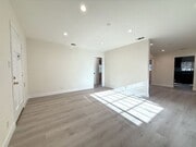 Photo - 1004 S Bruce Ln