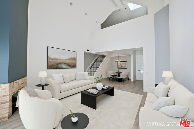 Photo - 5420 Sylmar Ave Unit 314