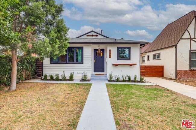 Building Photo - 3725 Edenhurst Ave