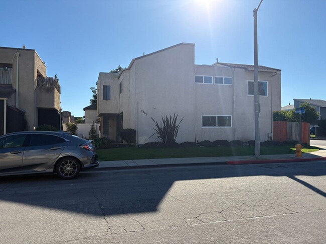 Building Photo - hbr4882 Unit 2