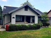 Photo - 1710 Oakwood St House