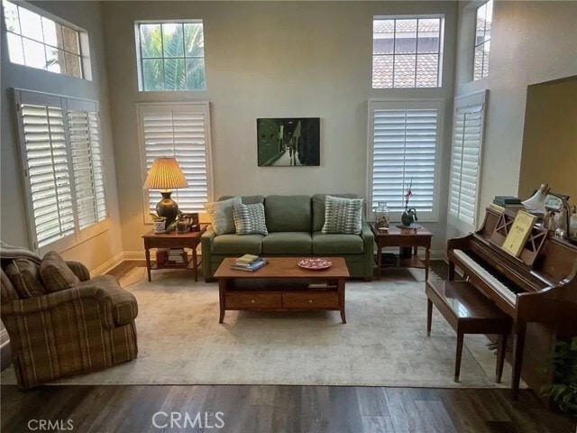 Photo - 9244 Whiting Way