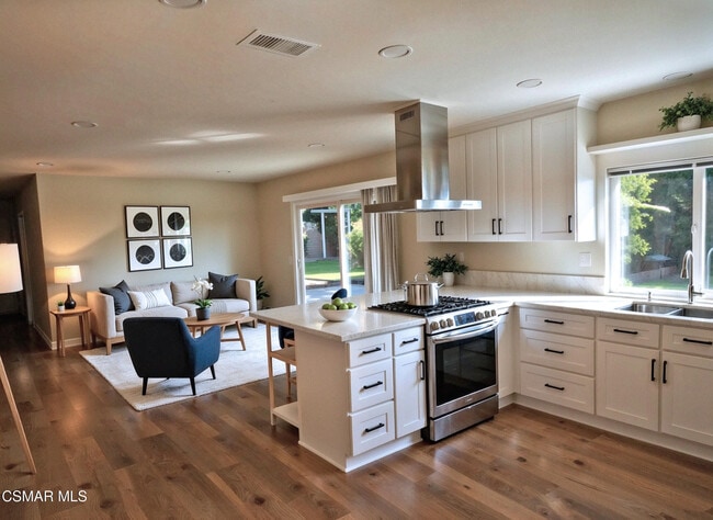 Photo - 1404 Suffolk Ave