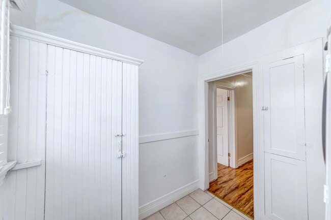 Photo - 1308 S Van Ness Ave Unit 1308