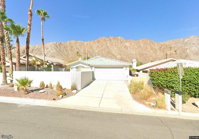 Building Photo - 52035 Avenida Diaz