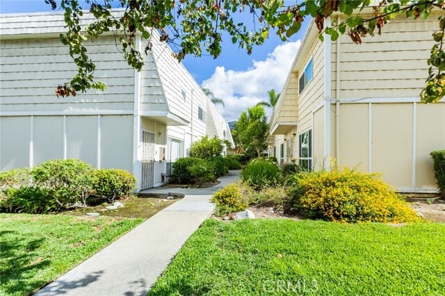 Building Photo - 1434 Highland Ave Unit 8