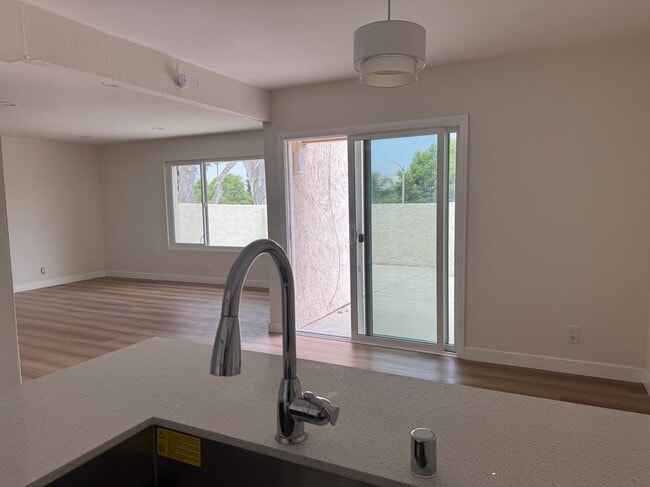 Photo - 110 Casuda Canyon Dr