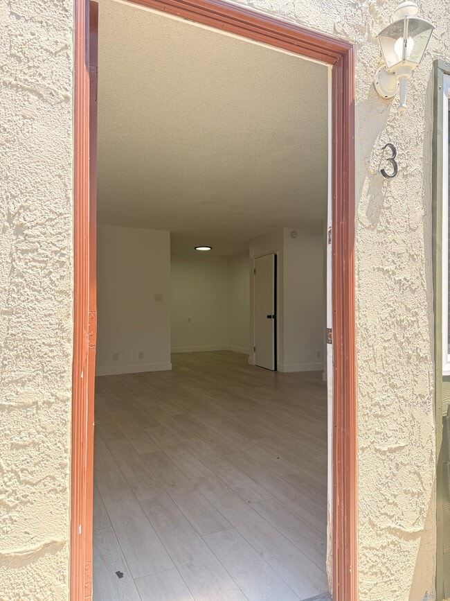 Photo - 5776 Rostrata Ave Unit 3