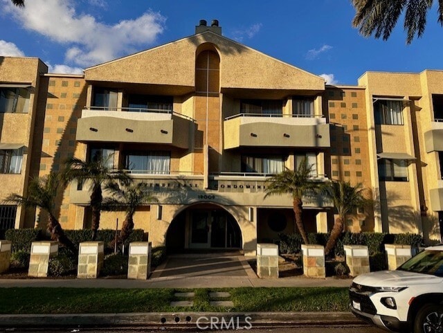 Building Photo - 19009 Sherman Way Unit 34