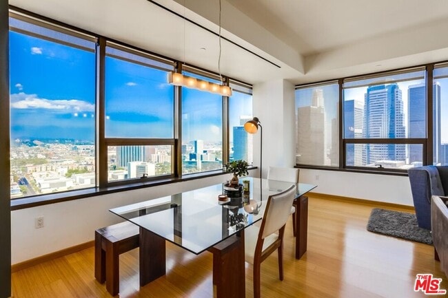 Photo - 1100 Wilshire Blvd Unit 2906