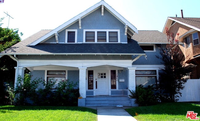 Building Photo - 1460 W 28th St Unit 1460