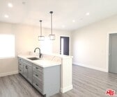 Photo - 422-422-1 Almond Ave