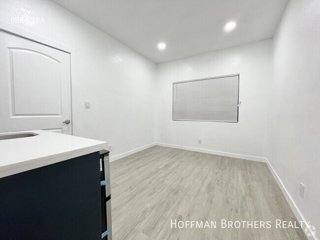 Building Photo - 2826 Darwin Ave Unit A Rental