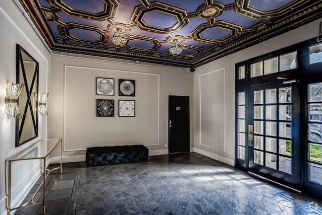 Photo - La Chandelle Apts...Charming building...Re...