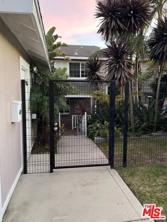 Photo - 7830 W 83rd St