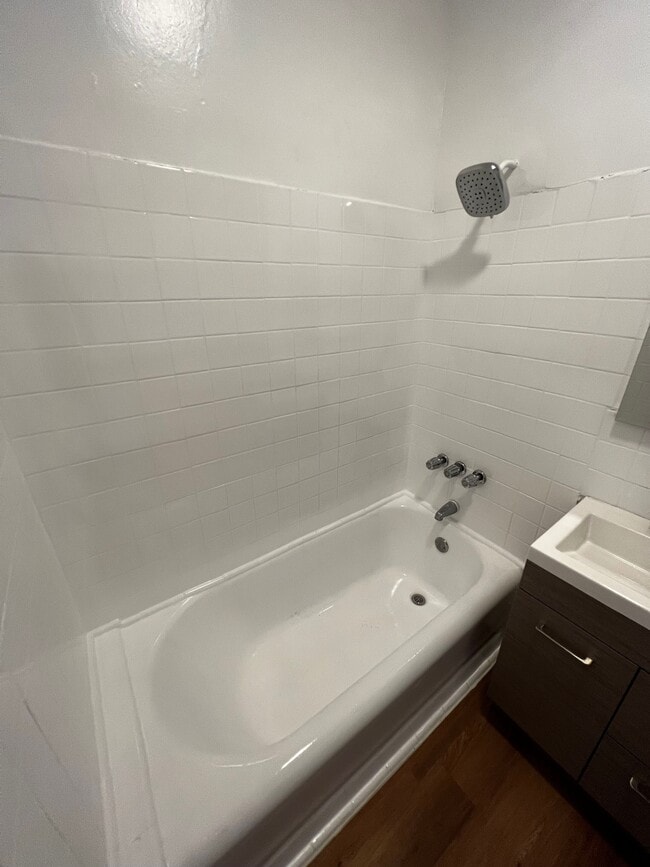 Photo - 2850 Leeward Ave