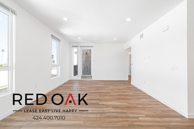 Photo - 1860 N Western Ave Unit 301