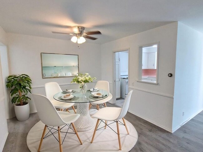 Photo - 1130 S Clark Dr Unit 2