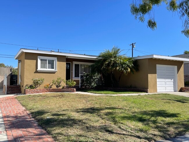 Photo - 914 Fonthill Ave