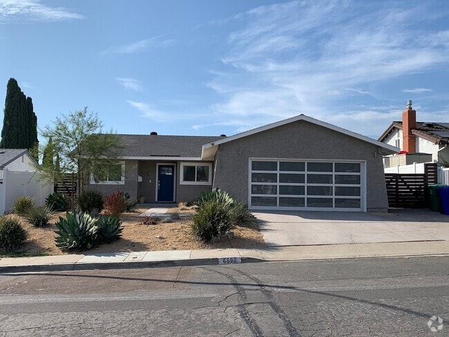 Building Photo - DEL CERRO SINGLE LEVEL DETACHED 3BR/2BA HO... Rental