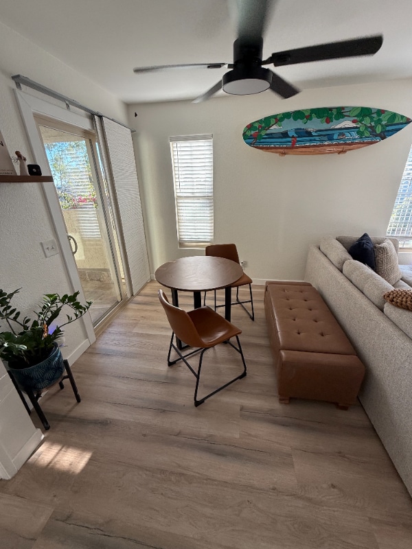 Photo - 23335 La Crescenta Unit B