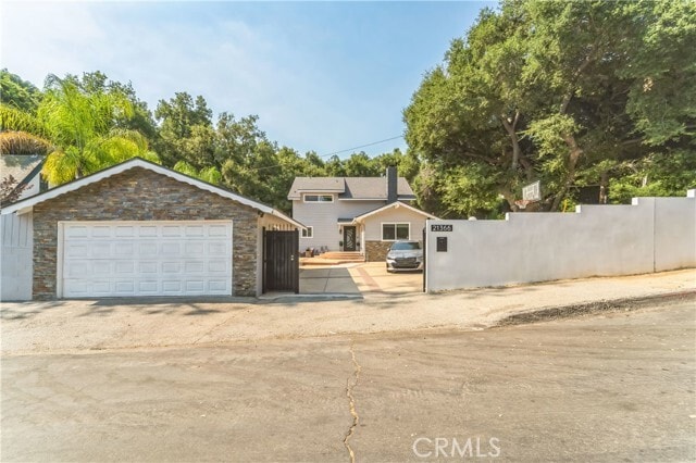 Photo - 21366 Rios St