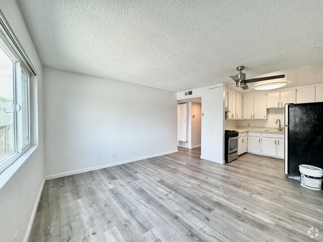 Building Photo - 829 N Bunker Hill Ave. Unit #6 Rental