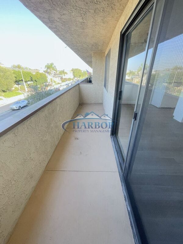 Photo - 949 W 26th St Unit 204