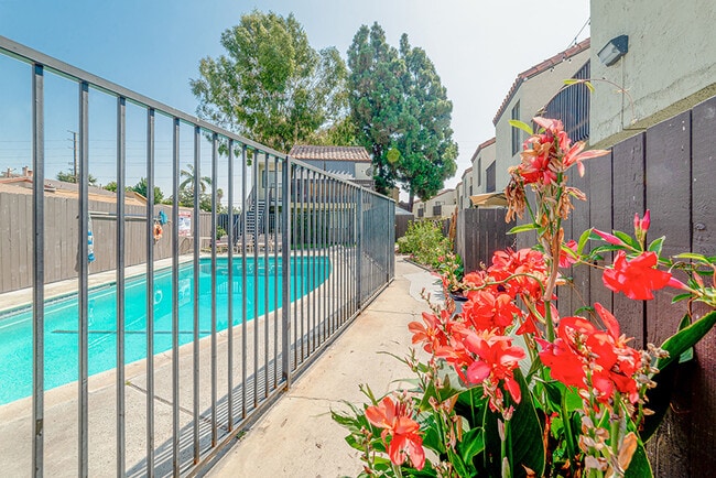 Gilbert Court Apartments - Gilbert Court Apartments