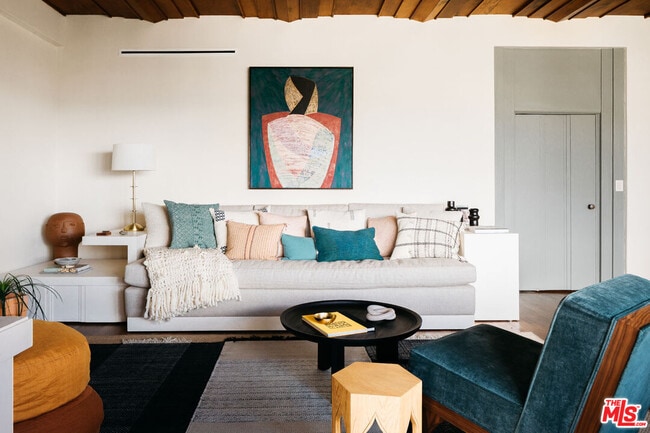 Photo - 1811 Edgecliffe Dr