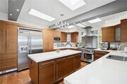 Photo - 2085 Temple Hills Dr House