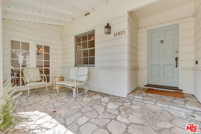 Photo - 11951 Landale St