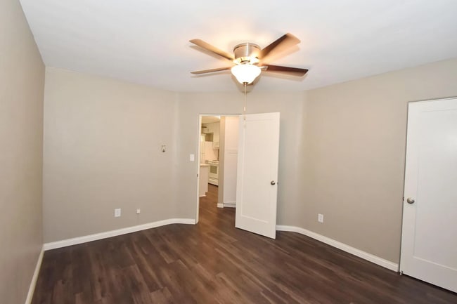 Building Photo - Hilltop Terrace