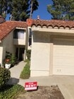 Entry - 217 Red Oak Ln