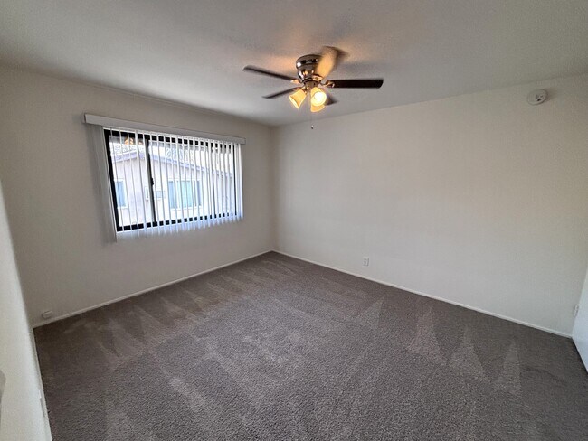 Photo - 305 California Blvd